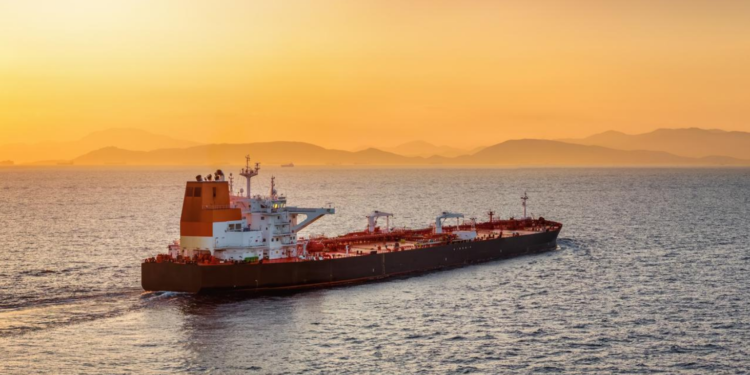 Oil on the Move: Supertanker Carrying Iraqi Crude Leaves Persian Gulf as High-Stakes Talks Continue